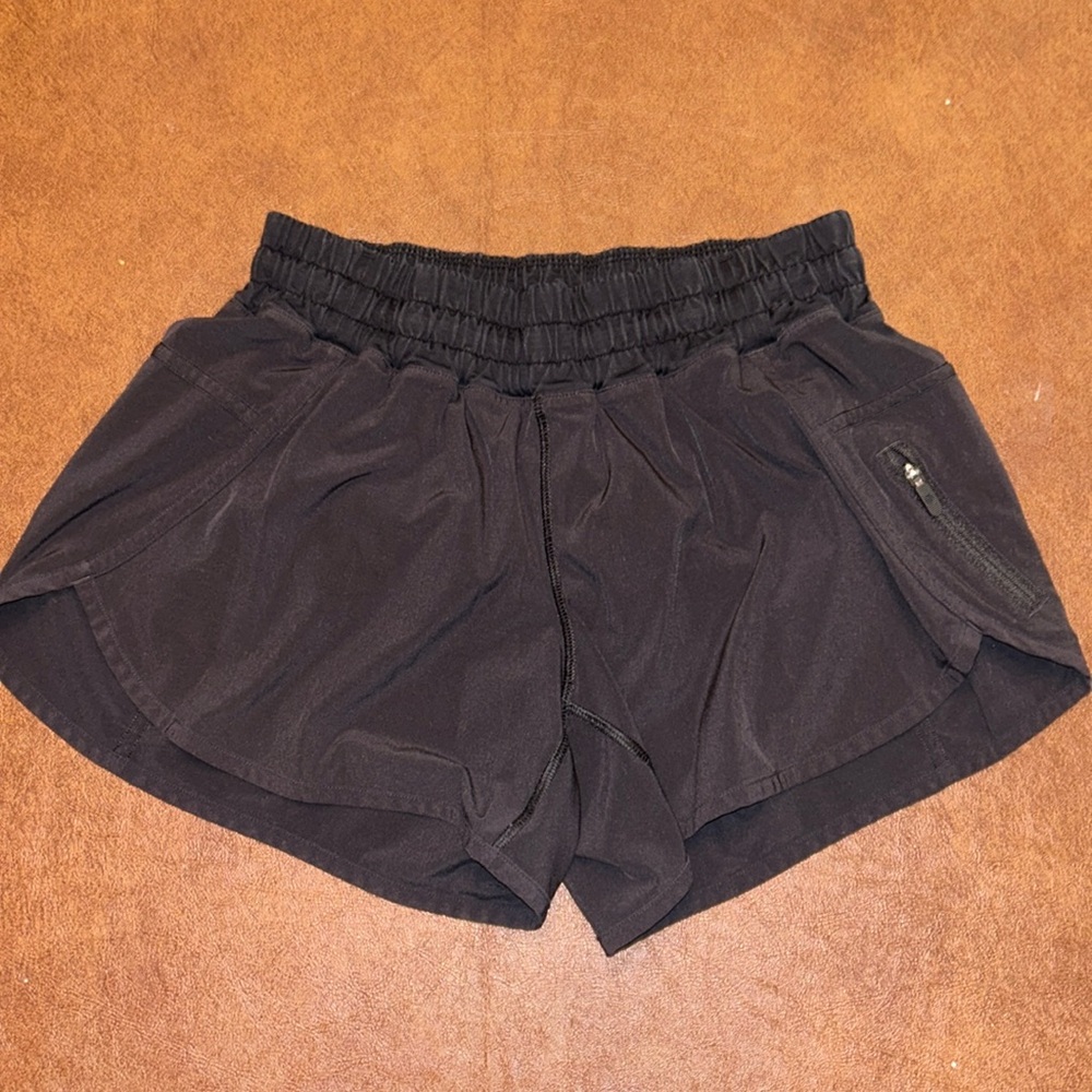Lululemon black shorts